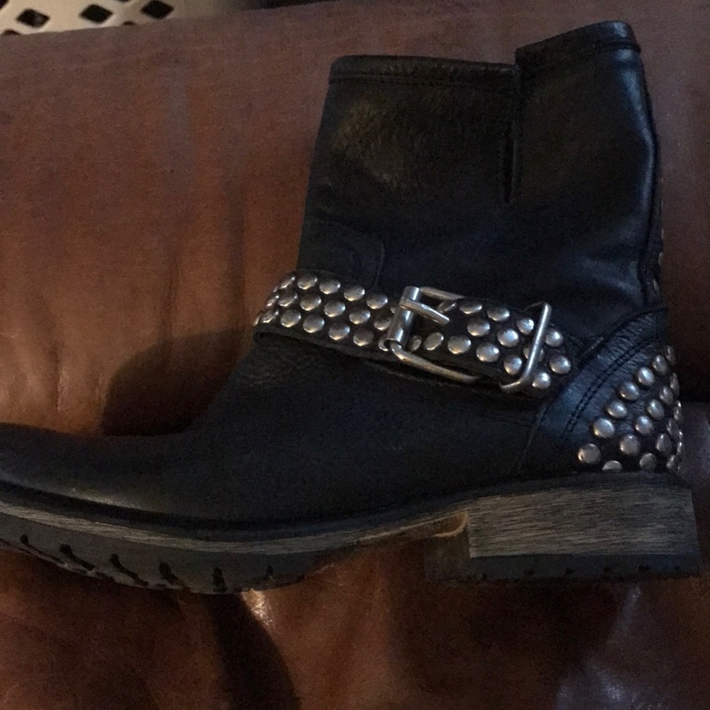 Black biker boots